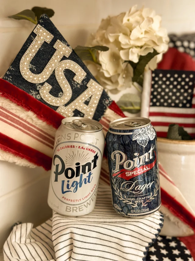 Happy Fourth of July and cheers to the weekend! 🇺🇸

#lightbeer #lager #stevenspoint #fourthofjuly