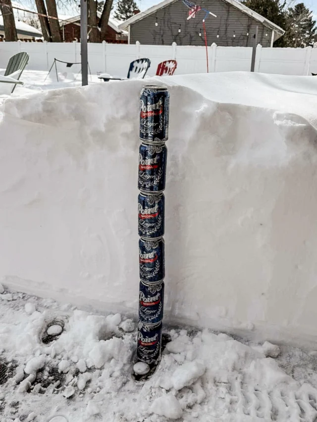 Our snow ruler here in Central WI say 6 beers deep! Thank you Scott for the reading!

#stevenspoint #lager #wisconsin