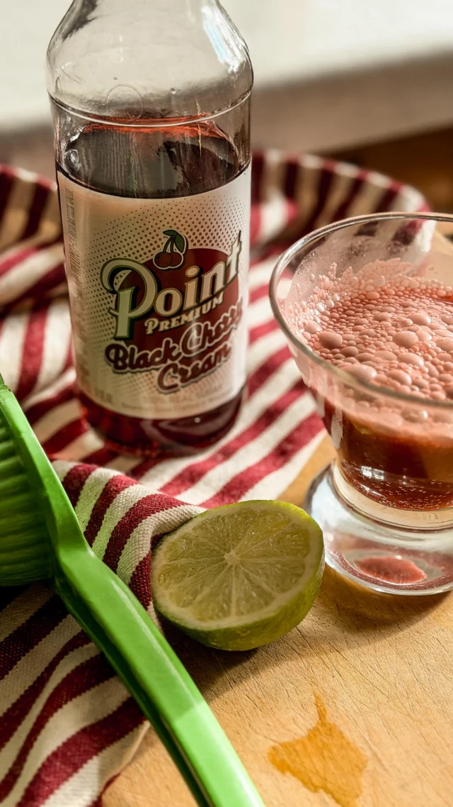 Cherry Almond Limeade Dirty Soda!
Point Black Cherry
Splash of almond flavoring
Splash of heavy whipping cream
Juice from a lime
Mix and enjoy!
#dirtysoda #cherryalmond #cherrylimeade